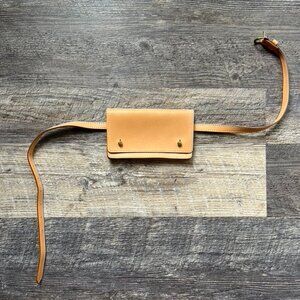 NWOT Madewell Marfa Leather Belt Bag in Buff